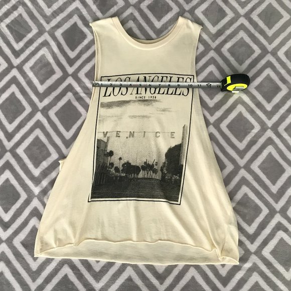 Forever 21 Graphic Los Angeles Tank Top - Picture 7 of 9